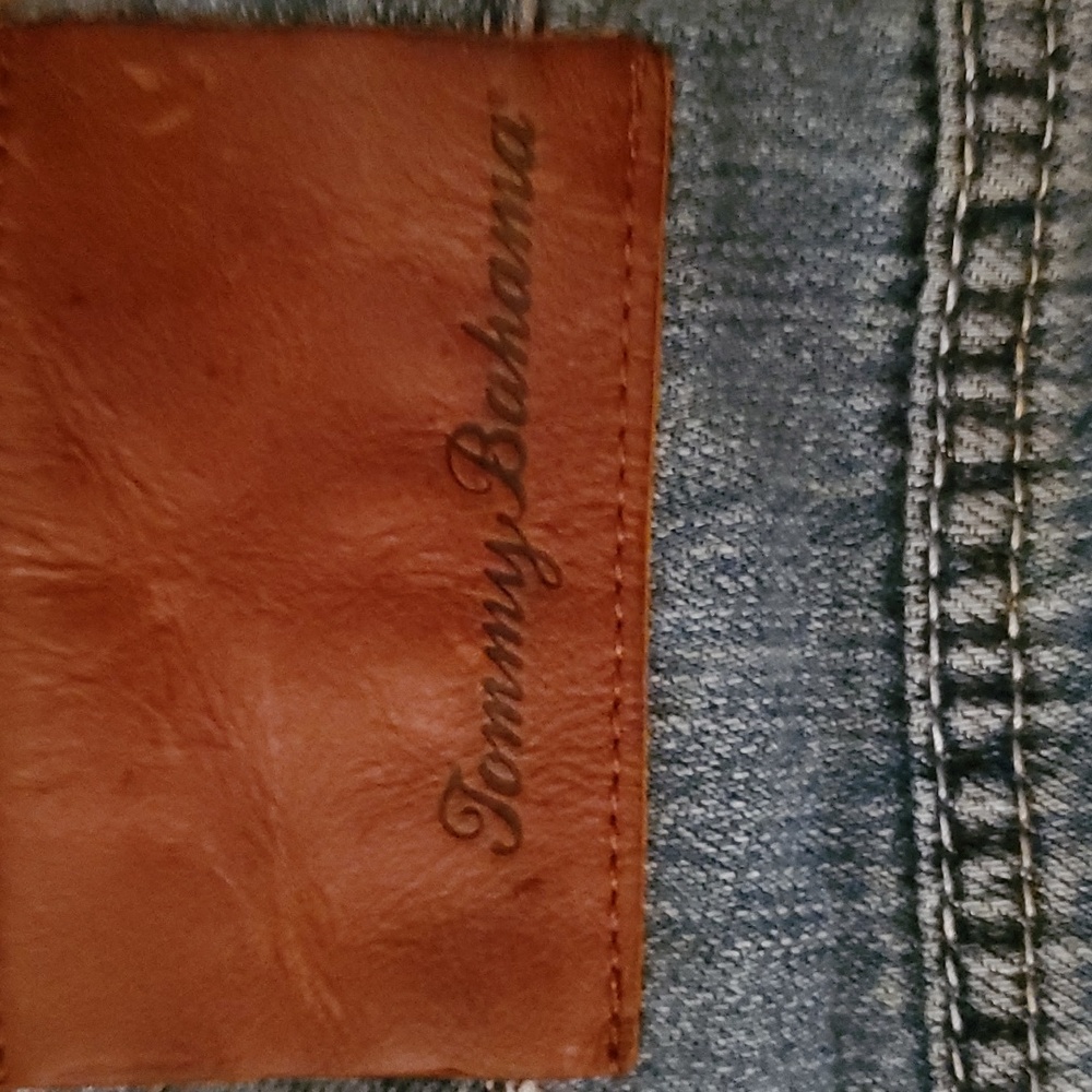 Tommy Bahama Classic Fit Men's Denim Jeans - Size 32W X 30L - Picture 5 of 14